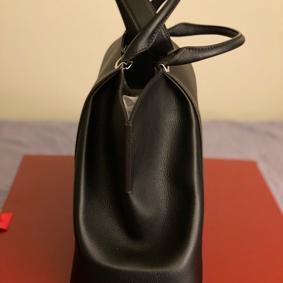 AUTHENTIC CARTIER LEATHER HANDBAG - Picture 5 of 8